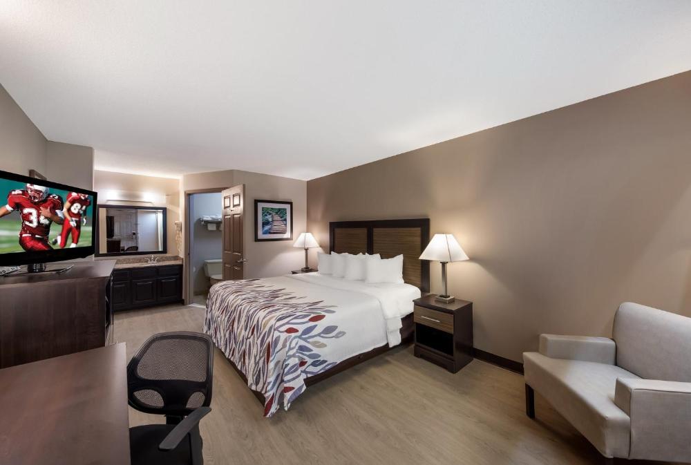 Superior King Room Smoking interior
